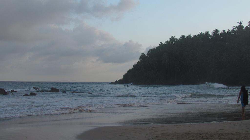 Eco Square Resort Mirissa Esterno foto
