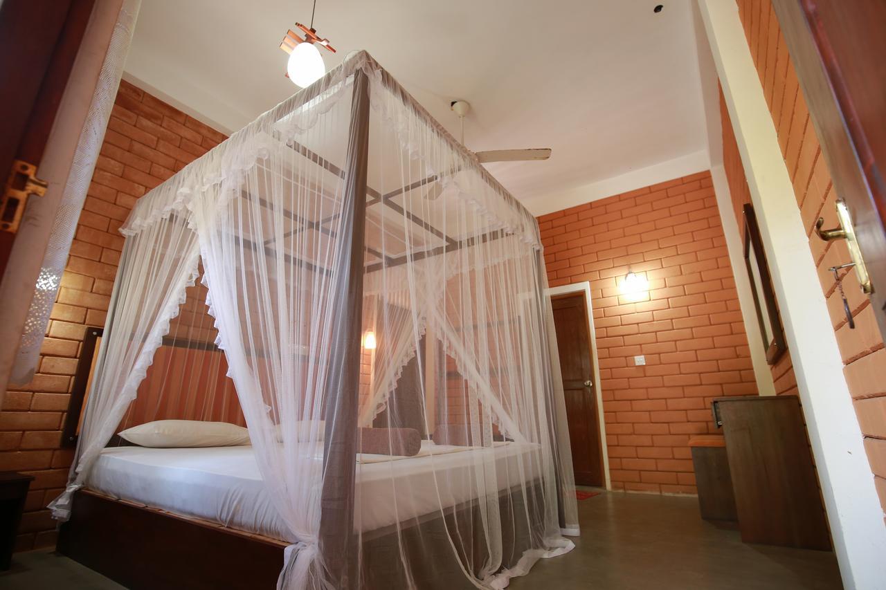 Eco Square Resort Mirissa Esterno foto